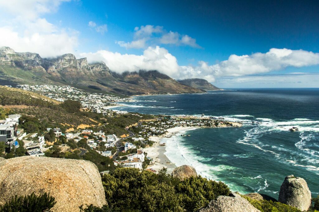 Illustration of Cape Town Travel Guide: Stunning Must-See Spots & Effortless Itinerary